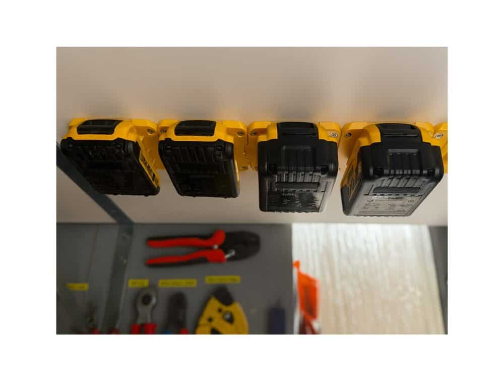 Ophangsysteem voor accu’s – Germat