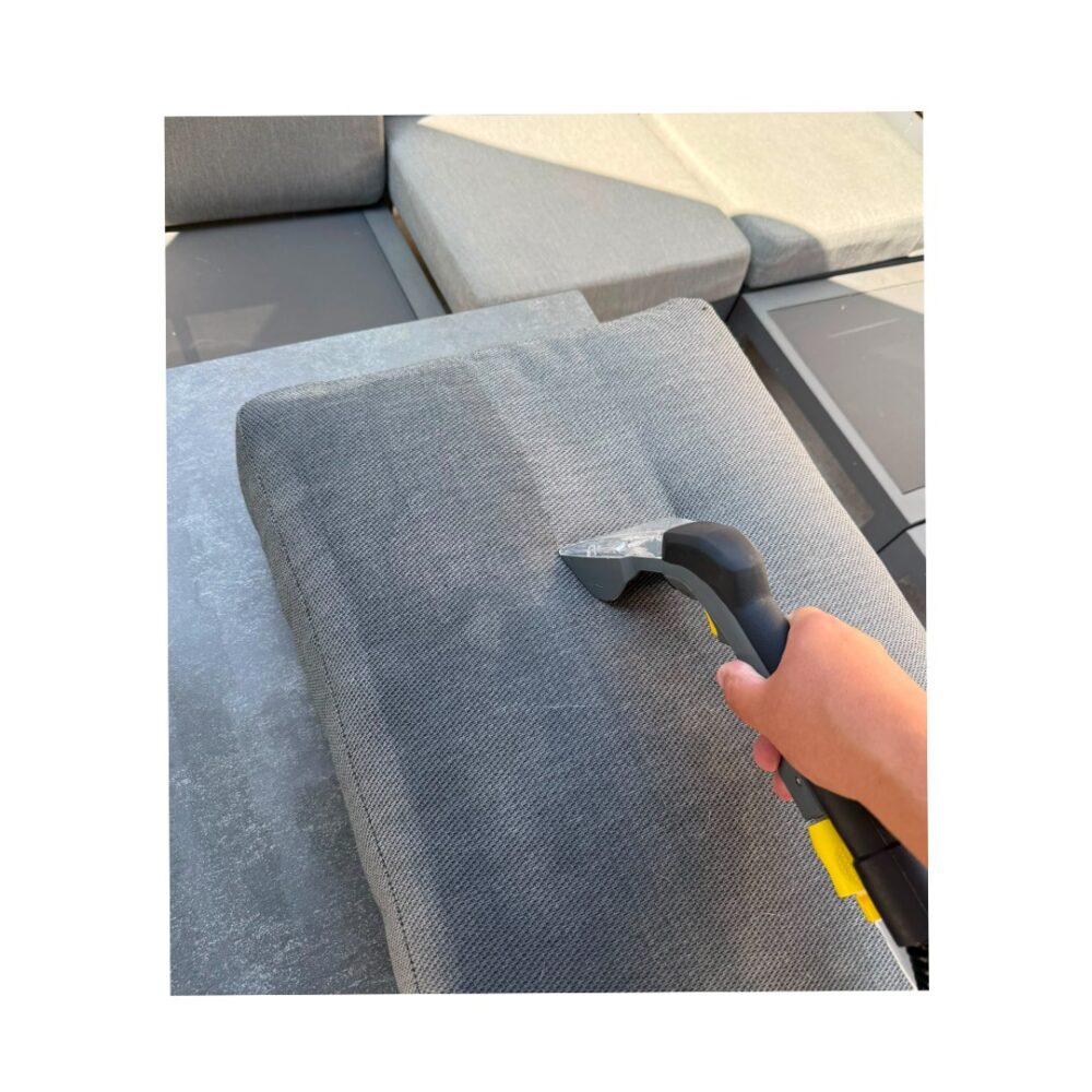 Kärcher Puzzi 8/1 Huren | Tapijtreiniger Verhuur | Bekledingsreiniger Huren | Bank Reinigen | Autostoelen Reinigen | Inclusief 4 Meter Slang, Reinigingsmiddel & Antischuim